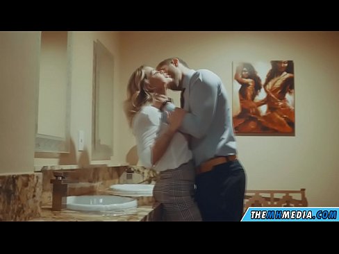 ❤️ כשבלונדינית חזה מפתה אותך בשירותים ציבוריים ❤❌ פורנו vk בפורנו iw.123sex.ru ❌
